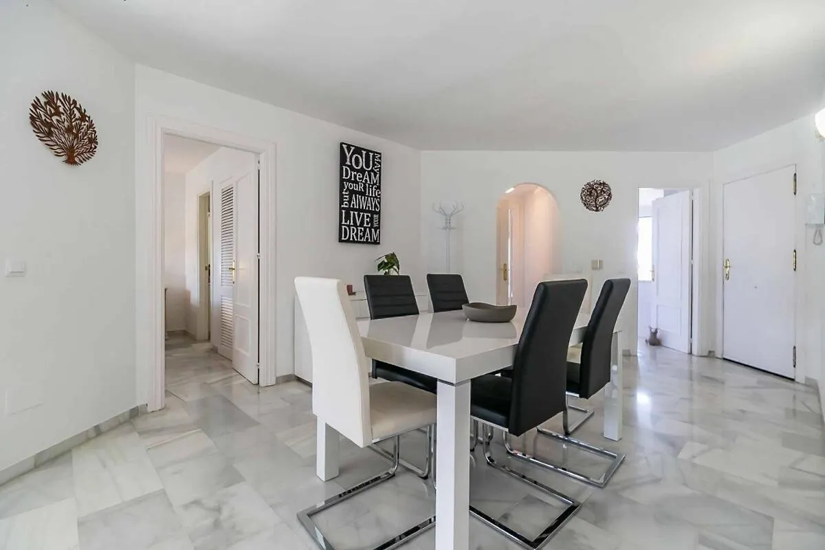 134 - Stylish Modern Apartment With Pool, Mijas Málaga